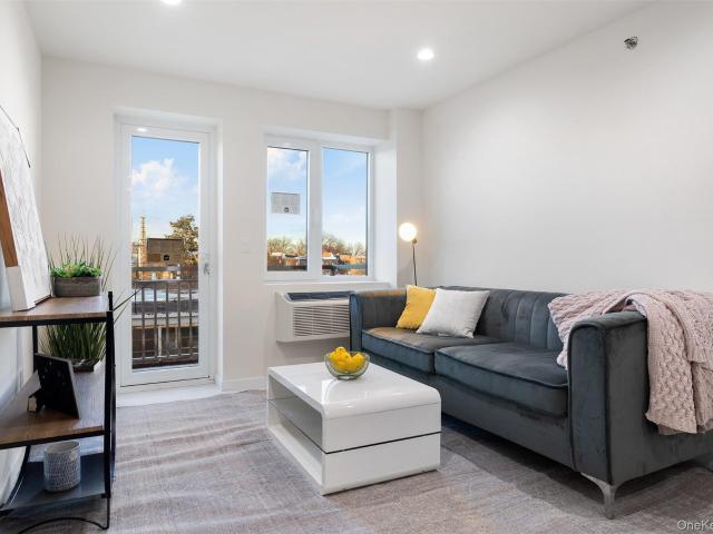 Condo for sale in Queens, Arverne