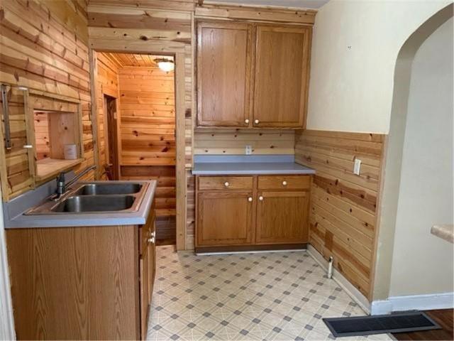 House for sale in Windom, Minnesota