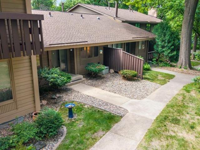 Townhouse for sale in Burnsville, Minnesota