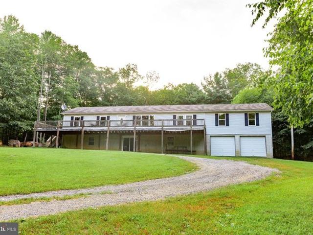 House for sale in Capon Bridge, Hampshire County