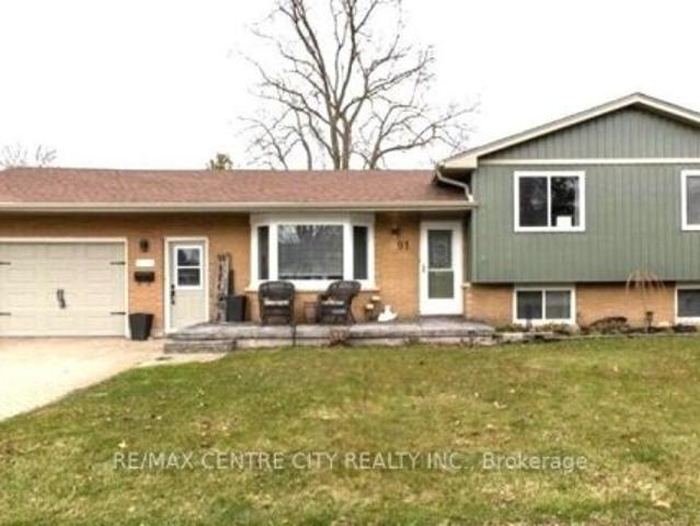 House for sale in Strathroy-caradoc, Ontario