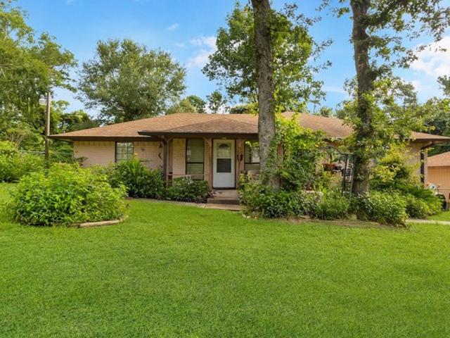 House for sale in Oakhurst, Texas