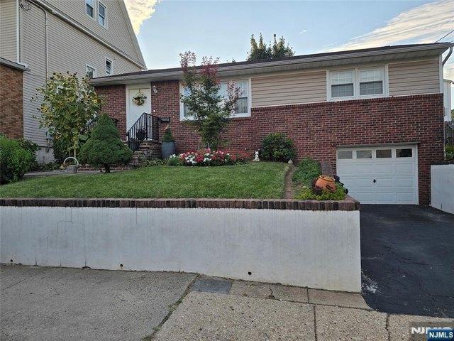 House for sale in Hudson, New Jersey