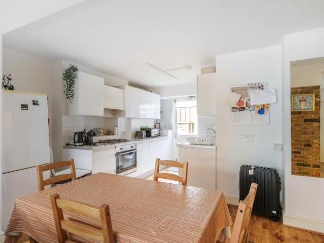 Apartment for rent in Kensal Town, Greater London
