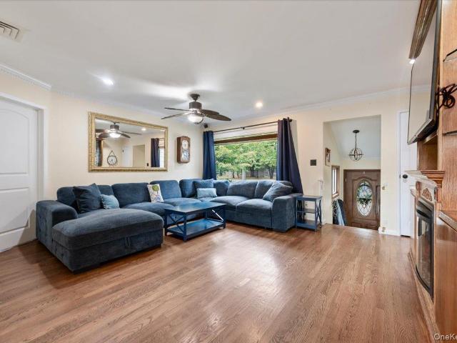 House for sale in Green Acres, Village of Valley Stream
