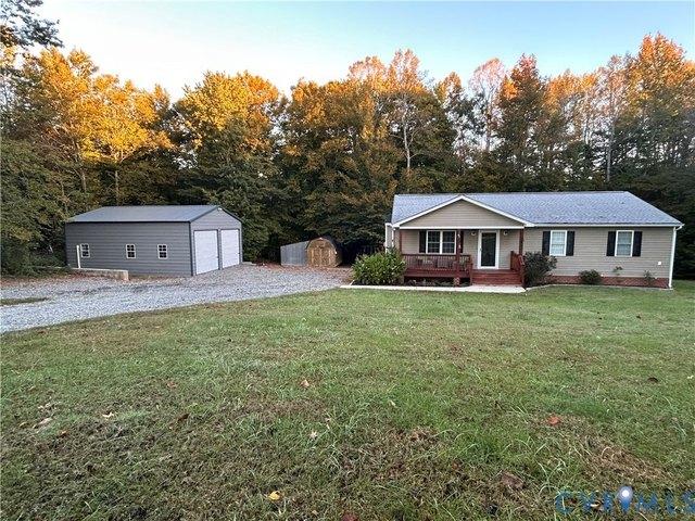 House for sale in Louisa, Louisa County