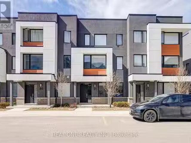 Condo for sale in Oakville, Ontario