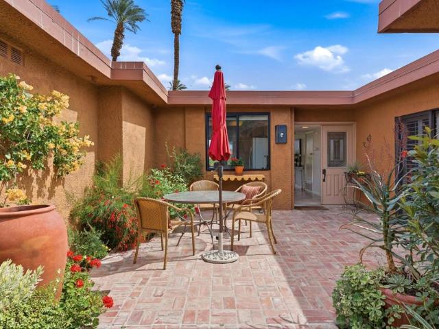 Condo for sale in Rancho Mirage, California