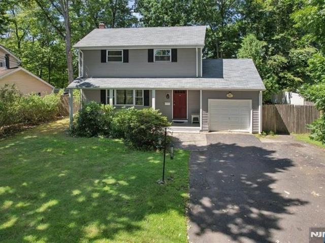 House for sale in Hillsdale Manor, Hillsdale