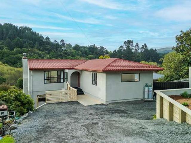 House for sale in Otakou
