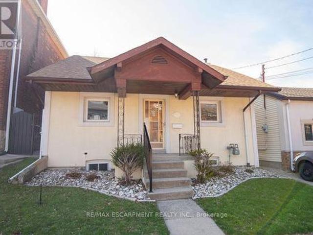 House for sale in Strathcona, Hamilton