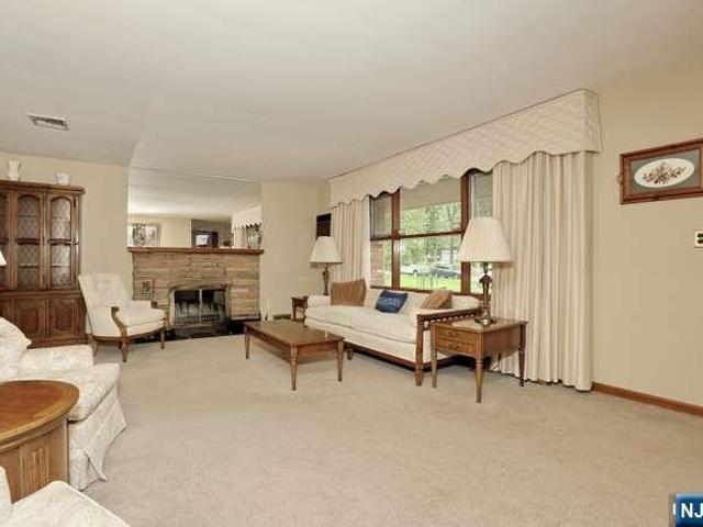 House for sale in Woodcliff Lake, New Jersey