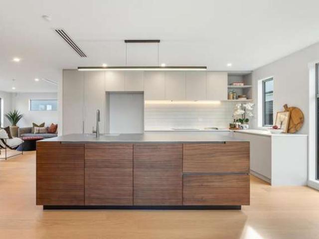 House for sale in Saint Albans, Canterbury