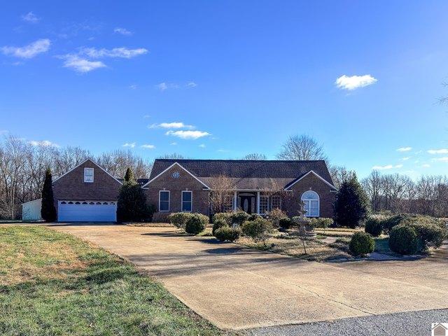 House for sale in Mayfield, Kentucky