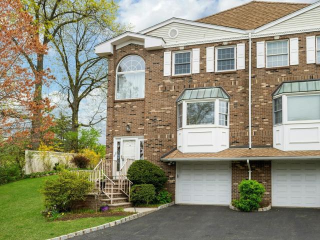 Townhouse for sale in Summit
