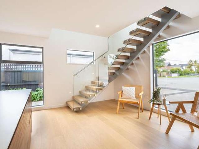 House for sale in Saint Albans, Canterbury