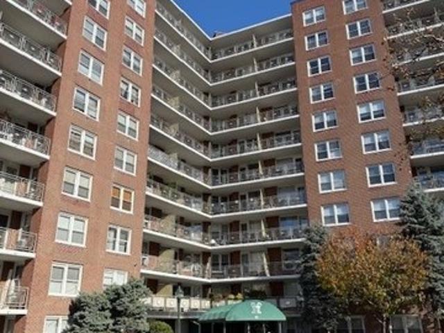 Condo for sale in Cos Cob, Connecticut