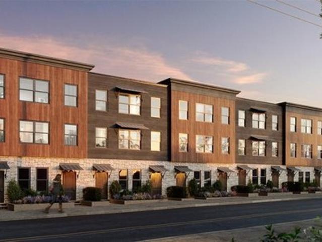 Townhouse for sale in Lodi, New Jersey