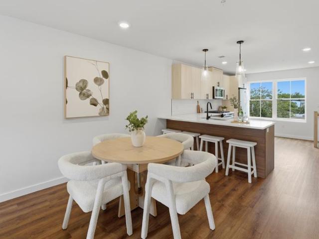 Townhouse for sale in Lodi, New Jersey