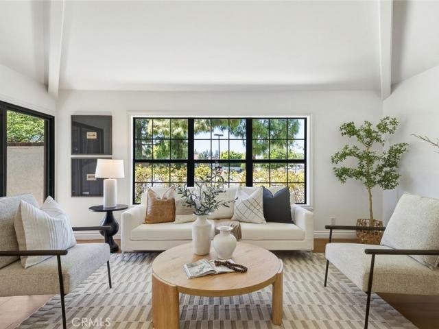 Condo for sale in Woodbridge, Irvine