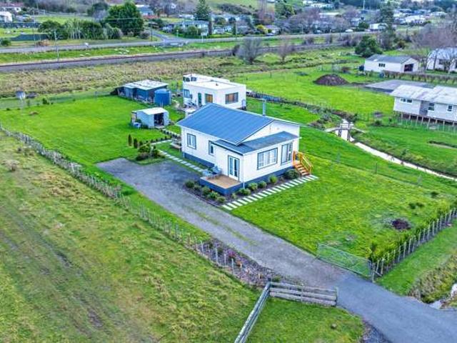 House for sale in Halcombe