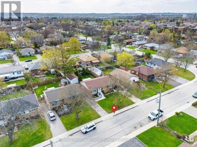 House for sale in Ancaster, Ontario
