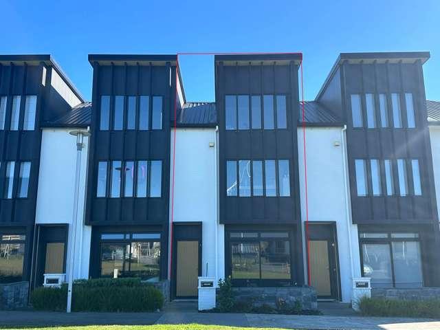 Townhouse for rent in Paremoremo