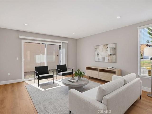 Townhouse for sale in Panorama City, Los Angeles