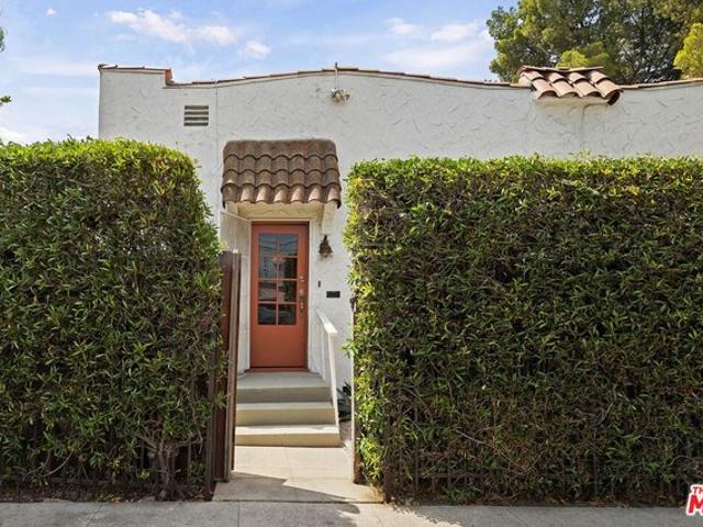 Condo for sale in Palms, Los Angeles