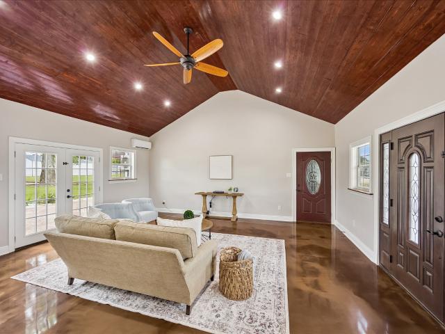 House for sale in Liverpool, Texas