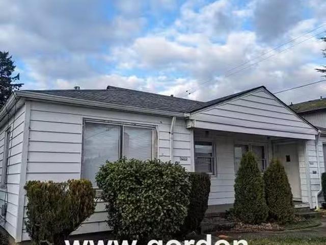 Condo for rent in Portland