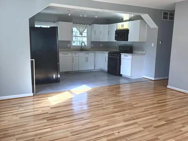 House for sale in Greenwood Forest, Lanham