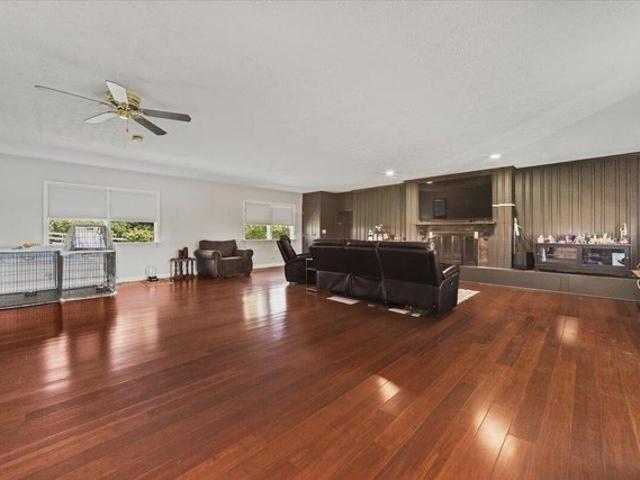 House for sale in Hopewell, Ohio