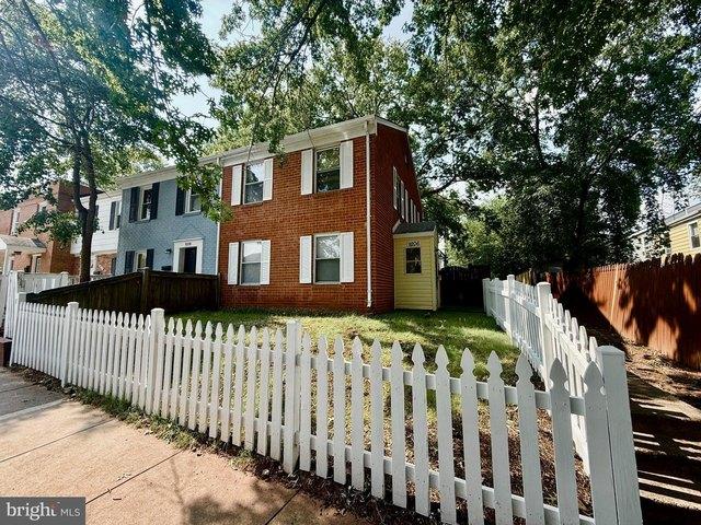 Townhouse for sale in Virginia