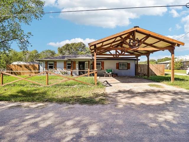 House for sale in Quinlan, Hunt County
