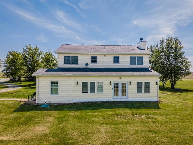 House for sale in Grant Park, Illinois