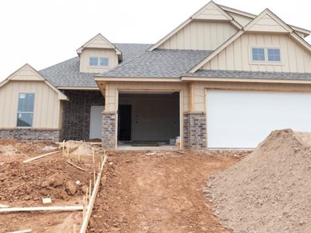 House for sale in Yukon, Oklahoma