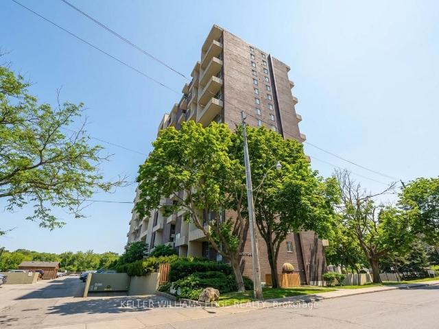 Condo for sale in Parkdale—High Park, Toronto