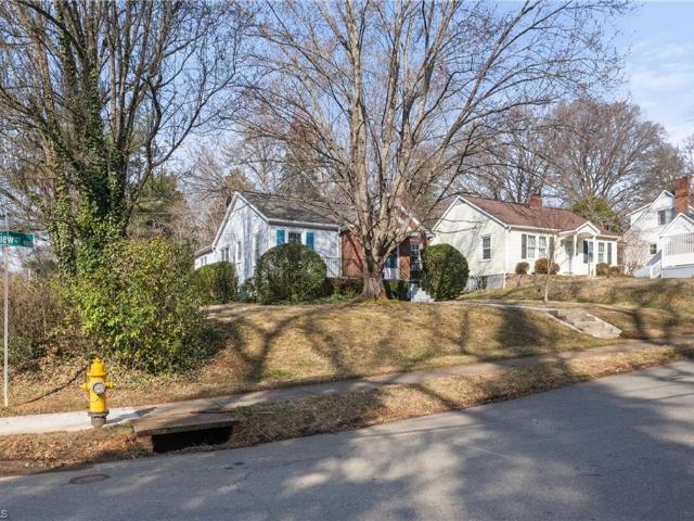 House for sale in Pfafftown, North Carolina