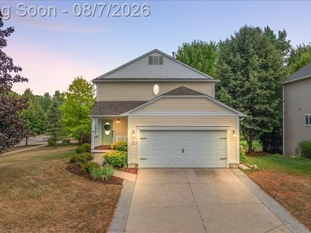 House for sale in Fenton, Michigan