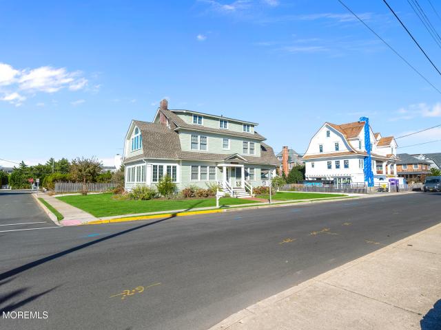 House for sale in Mantoloking, New Jersey