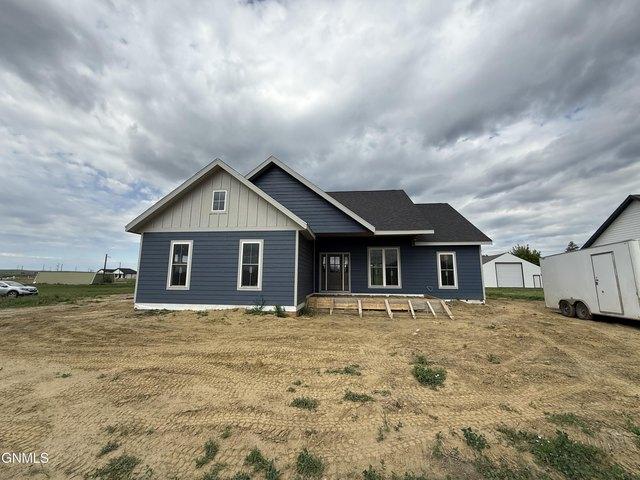 House for sale in Alexander, North Dakota