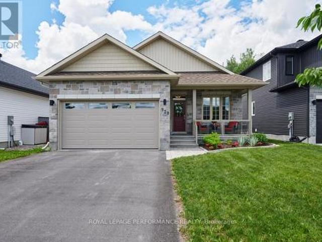 House for sale in Mississippi Mills, Ontario