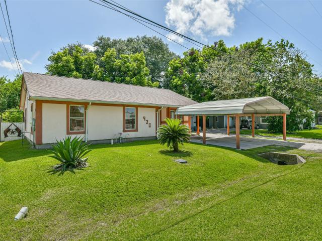 House for sale in La Marque