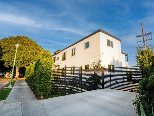 Apartment for rent in Santa Monica, California