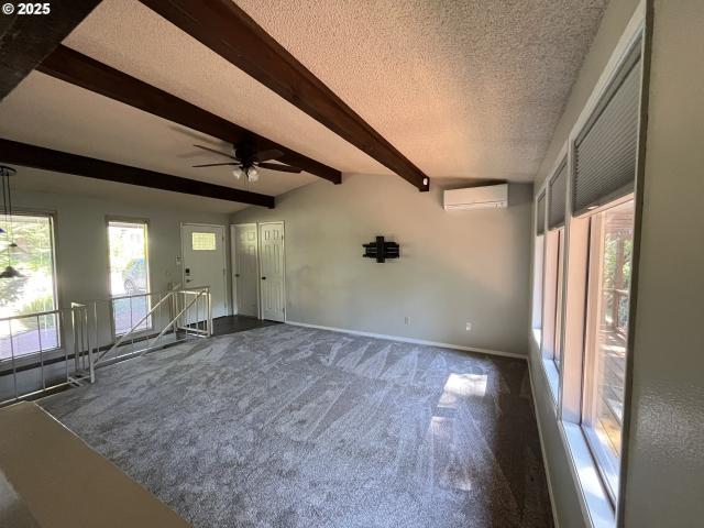 House for sale in Reedsport