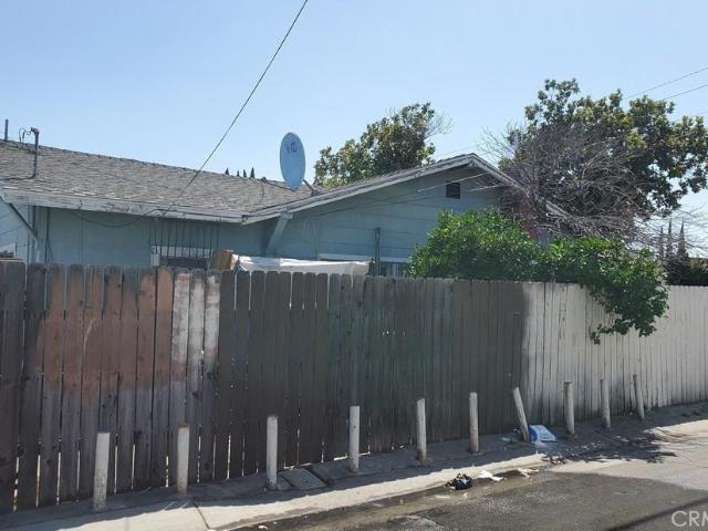 House for sale in East Los Angeles, Canoga Park