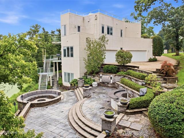 House for sale in Oak Brook, Illinois