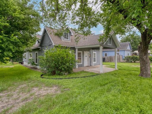 House for sale in Taylor, Williamson County