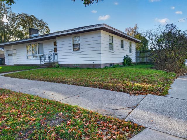 House for sale in Downtown, La Crosse